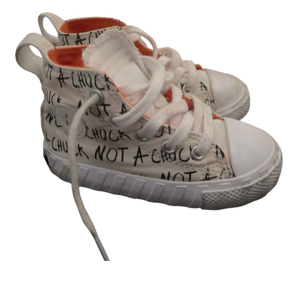 NOT A CHUCK CONVERSE SIZE 6c